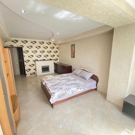 Ultra Central Double Room Appartment In 基希讷乌 外观 照片